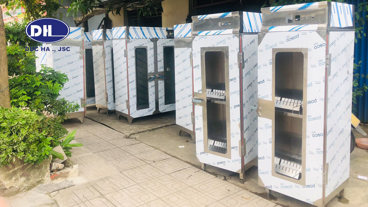 Tủ sấy khay công nghiệp do Đức Hà sản xuất
