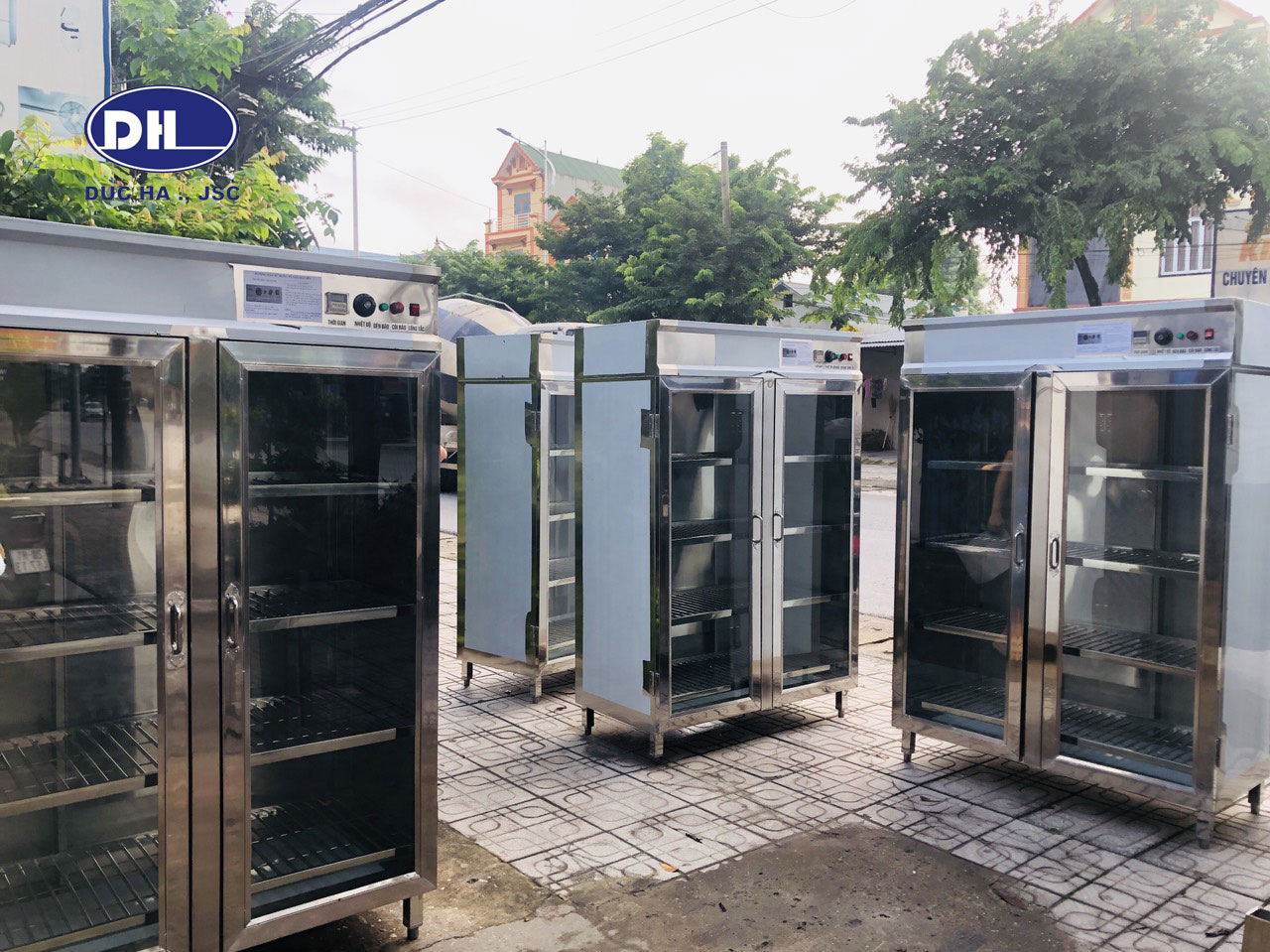 Tủ sấy khay công nghiệp do Đức Hà sản xuất