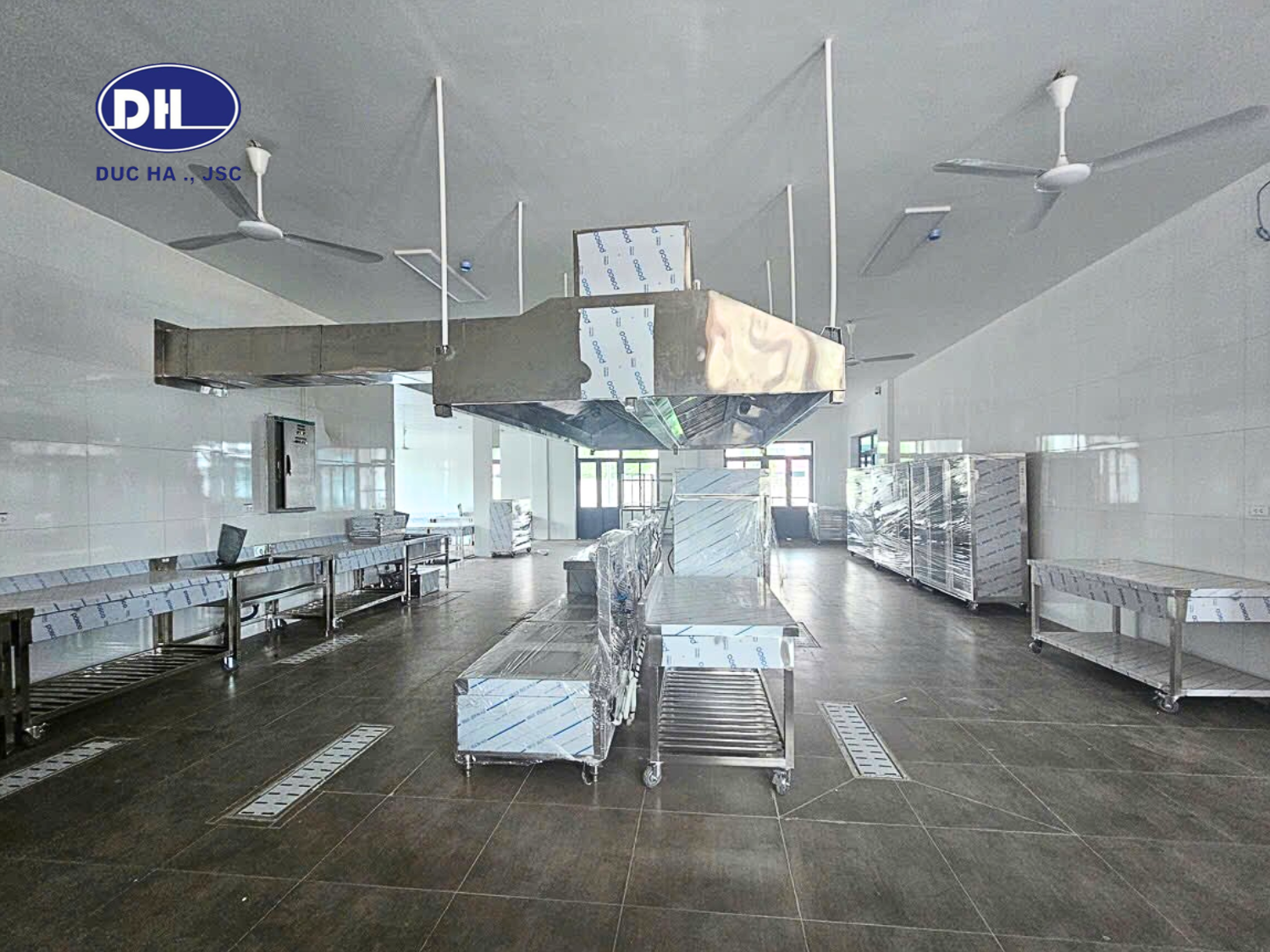 Thiết Kế & Thi Công Hệ Thống Bếp Trường Việt Hùng Đông Anh