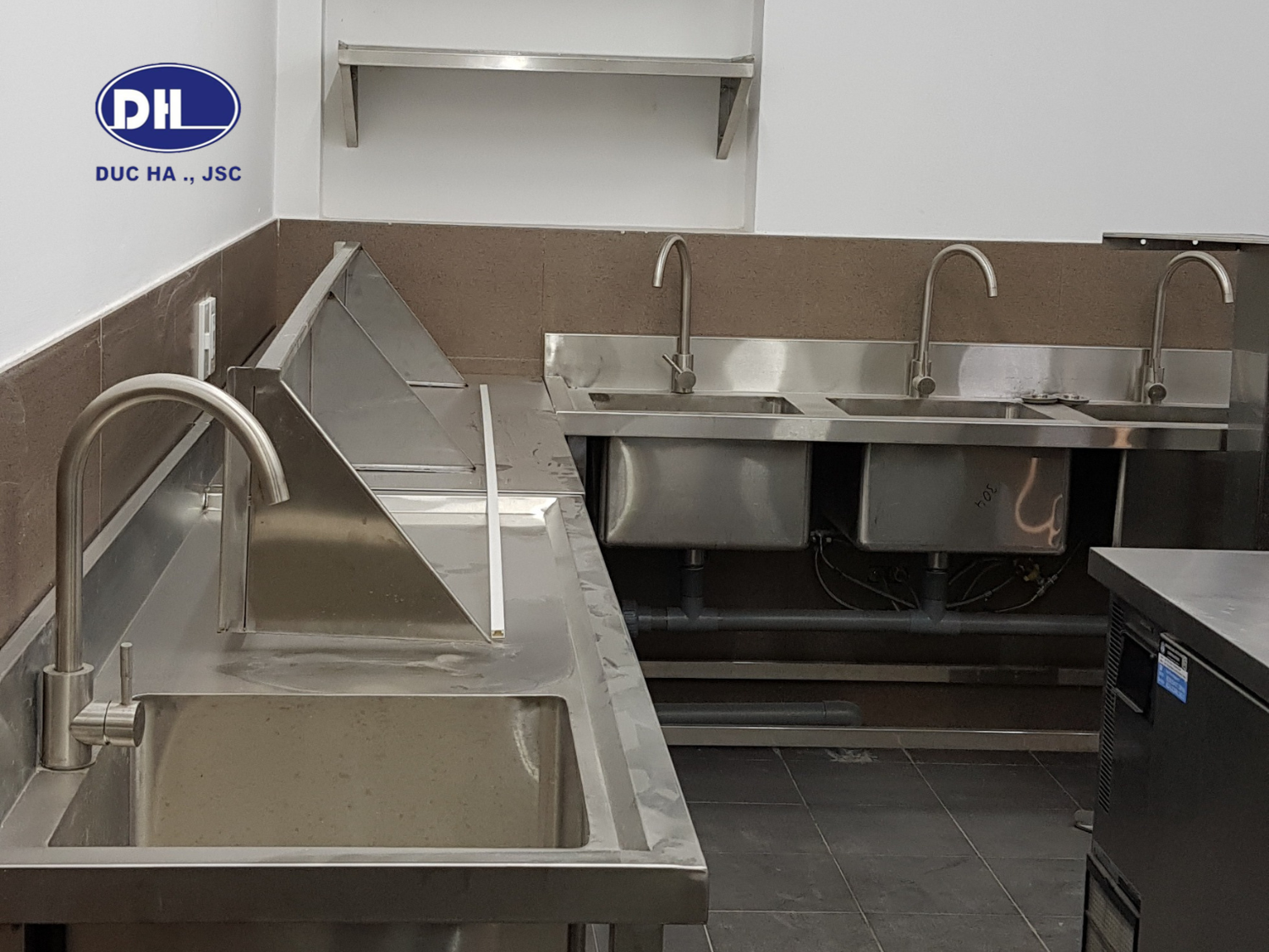 Thi công khu rửa bếp ăn nhà hàng tại Kim Mã Hà Nội