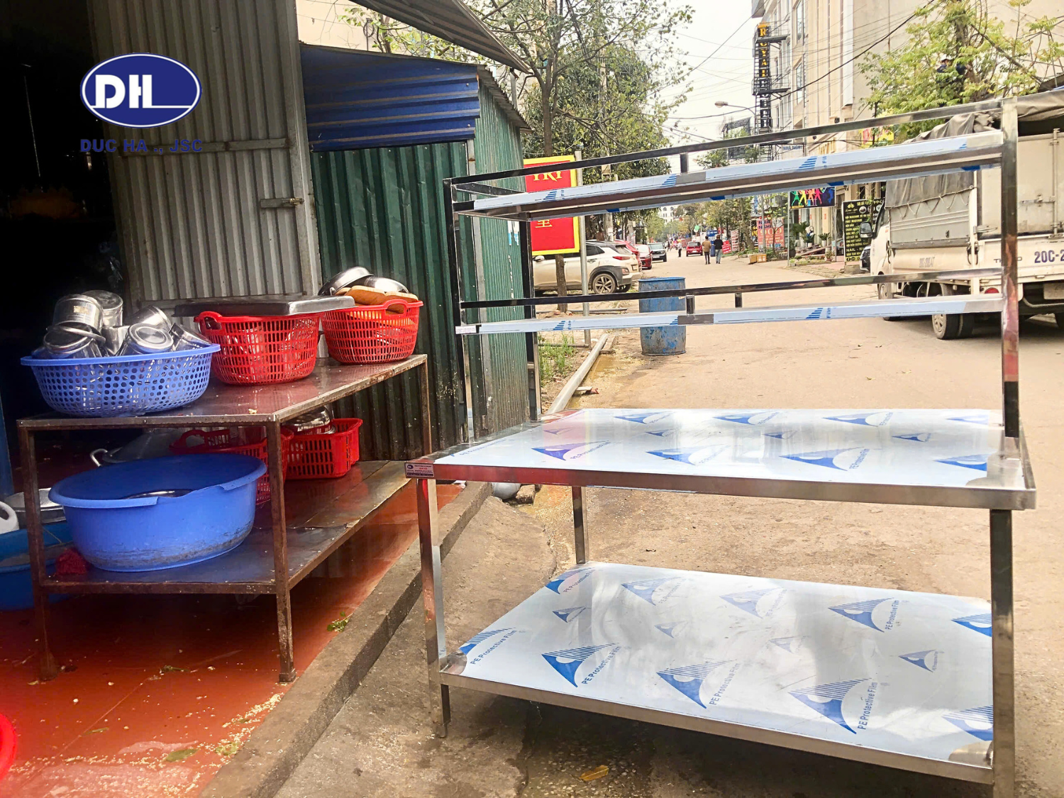 Thi công bếp ăn Nhà hàng 828 - Gà Tươi Mạnh Hoạch tại Thái Nguyên