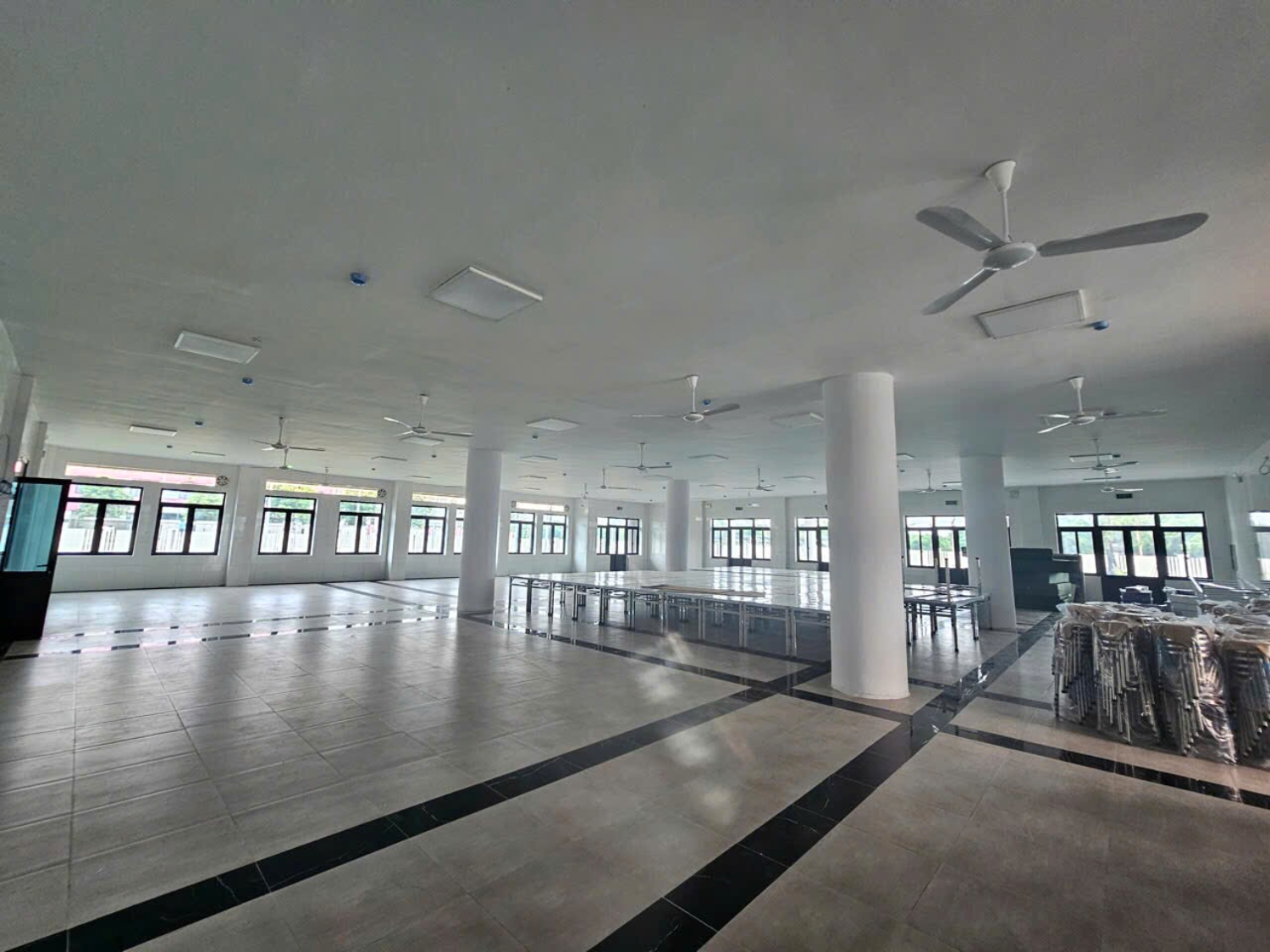 Thiết Kế & Thi Công Hệ Thống Bếp Trường Việt Hùng Đông Anh