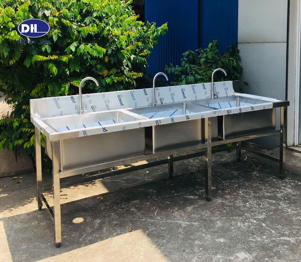 Thiết kế và Sản xuất chậu rửa inox công nghiệp 3 Hố Giá Xưởng