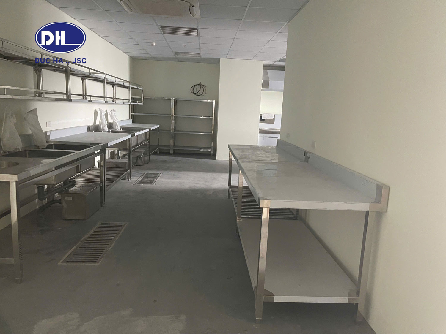 Dư án thi công bếp ăn Trung Tâm Truyền Thông Quảng Ninh