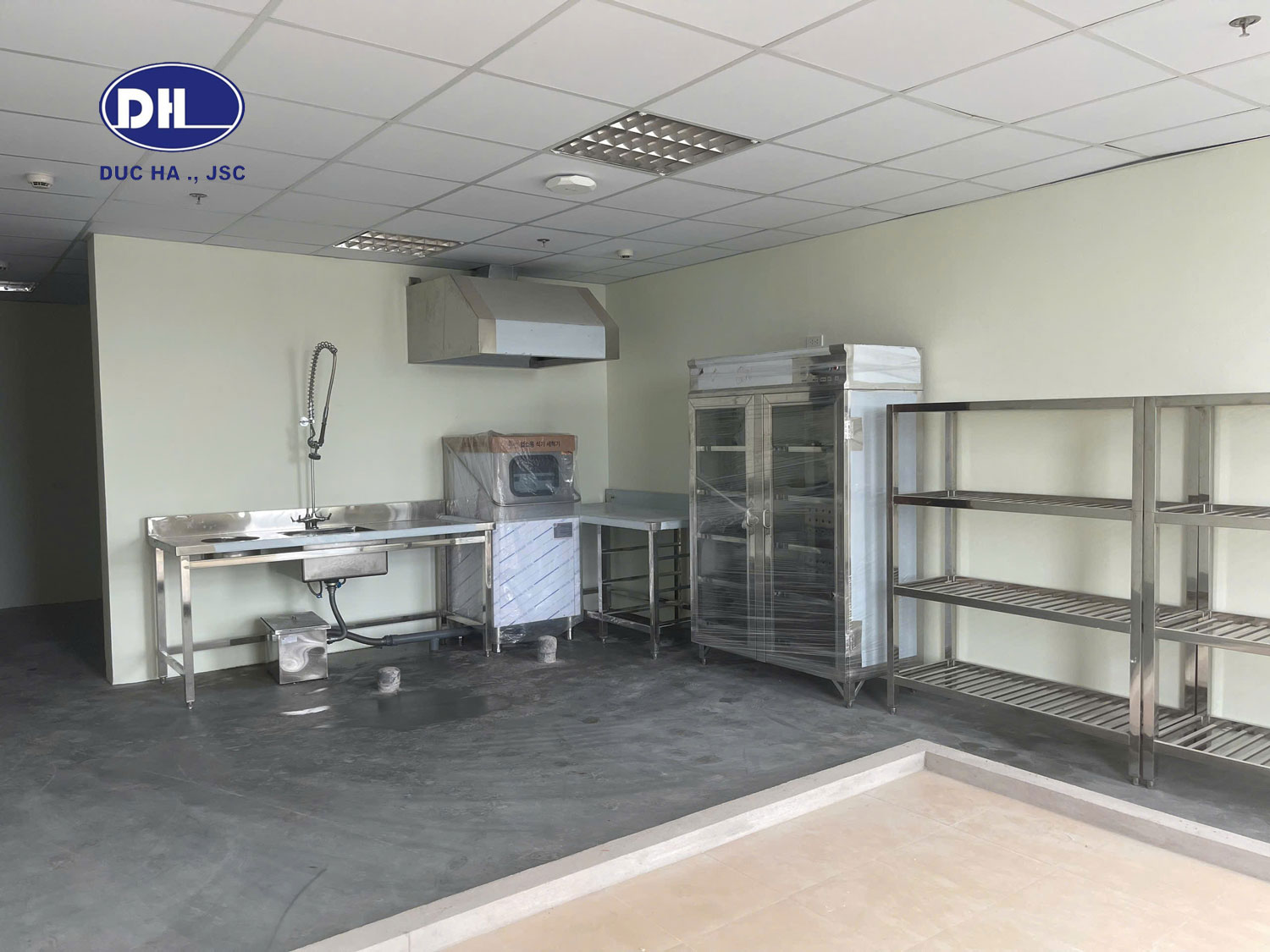 Dư án thi công bếp ăn Trung Tâm Truyền Thông Quảng Ninh