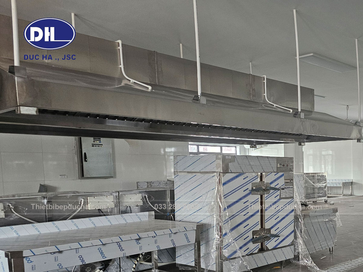 Những lưu ý khi thiết kế và lắp đặt tum hút mùi bếp công nghiệp