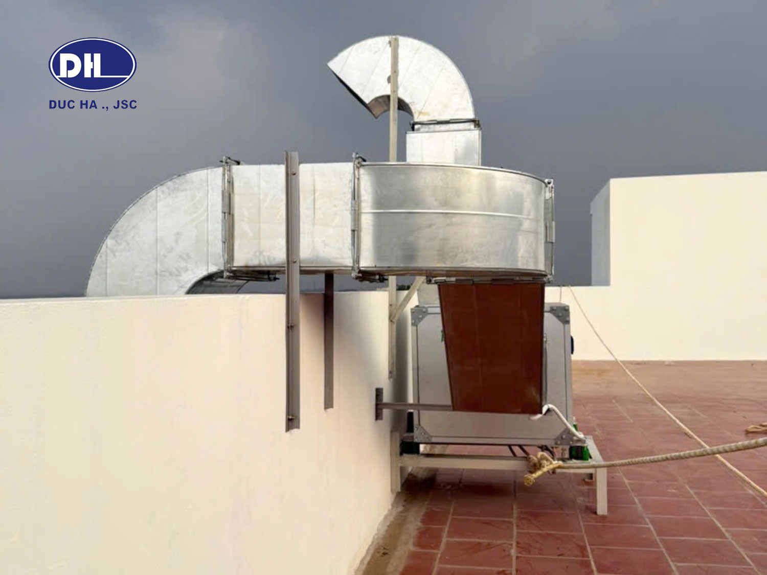 Quạt hút 5,5 kW và hệ thống ống gió BCHQS